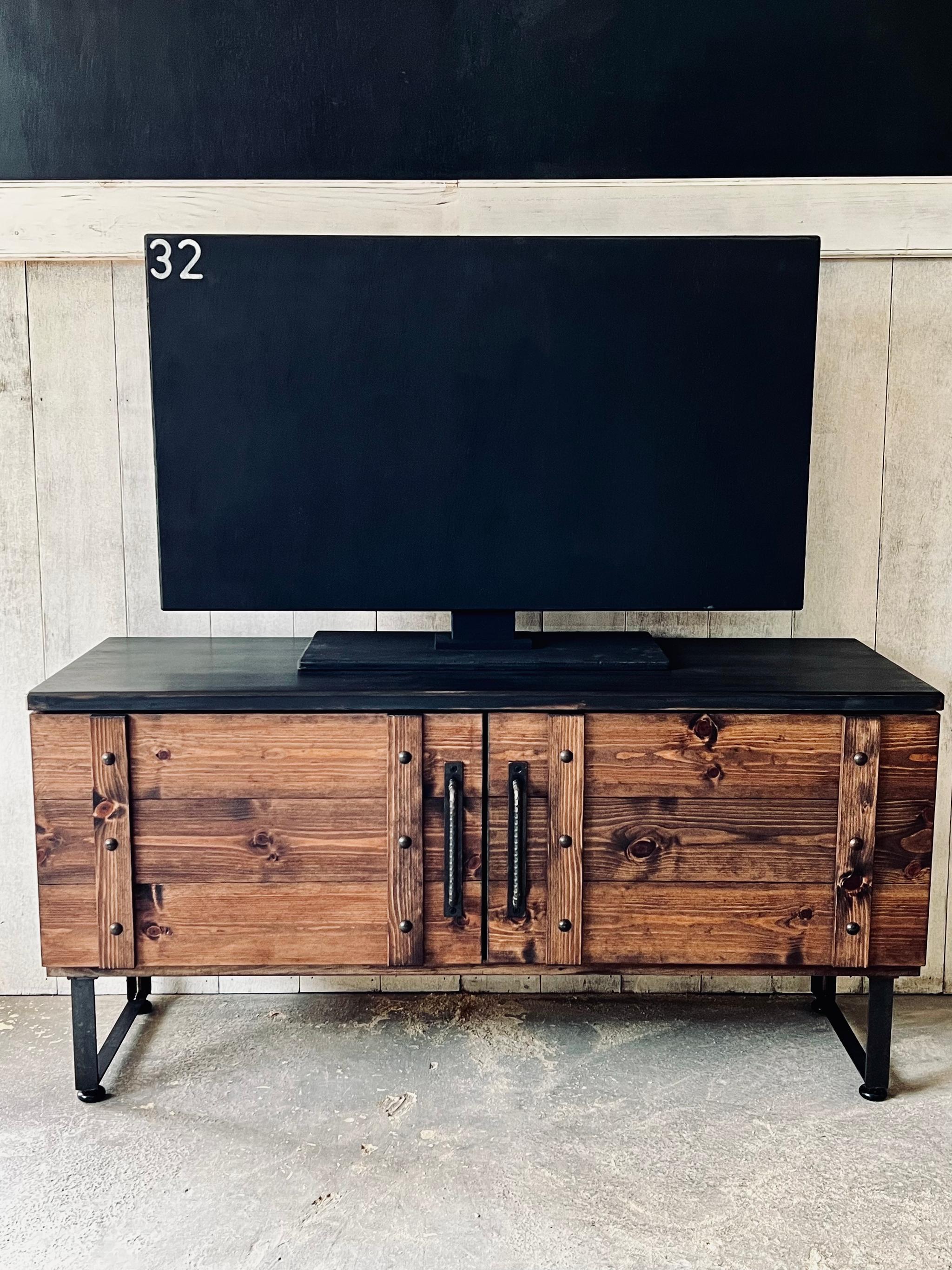 インダストリアルTVボード[s] マッドブラック 一人暮らし 寝室 ローボード ルーター収納 ケーブルボックス | 2枚目